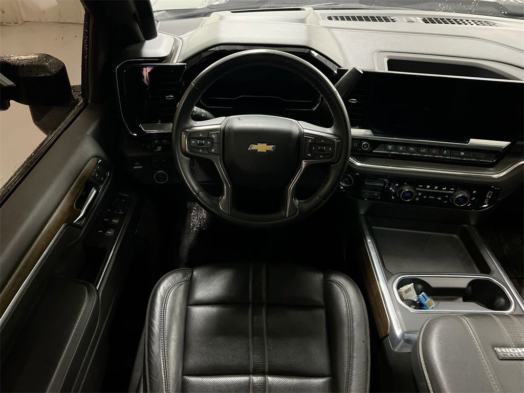 Used 2025 Chevrolet Silverado 2500 High Country w/ Technology Package image 21