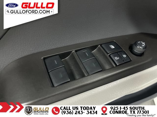 Used 2022 Toyota Camry SE FWD image 21