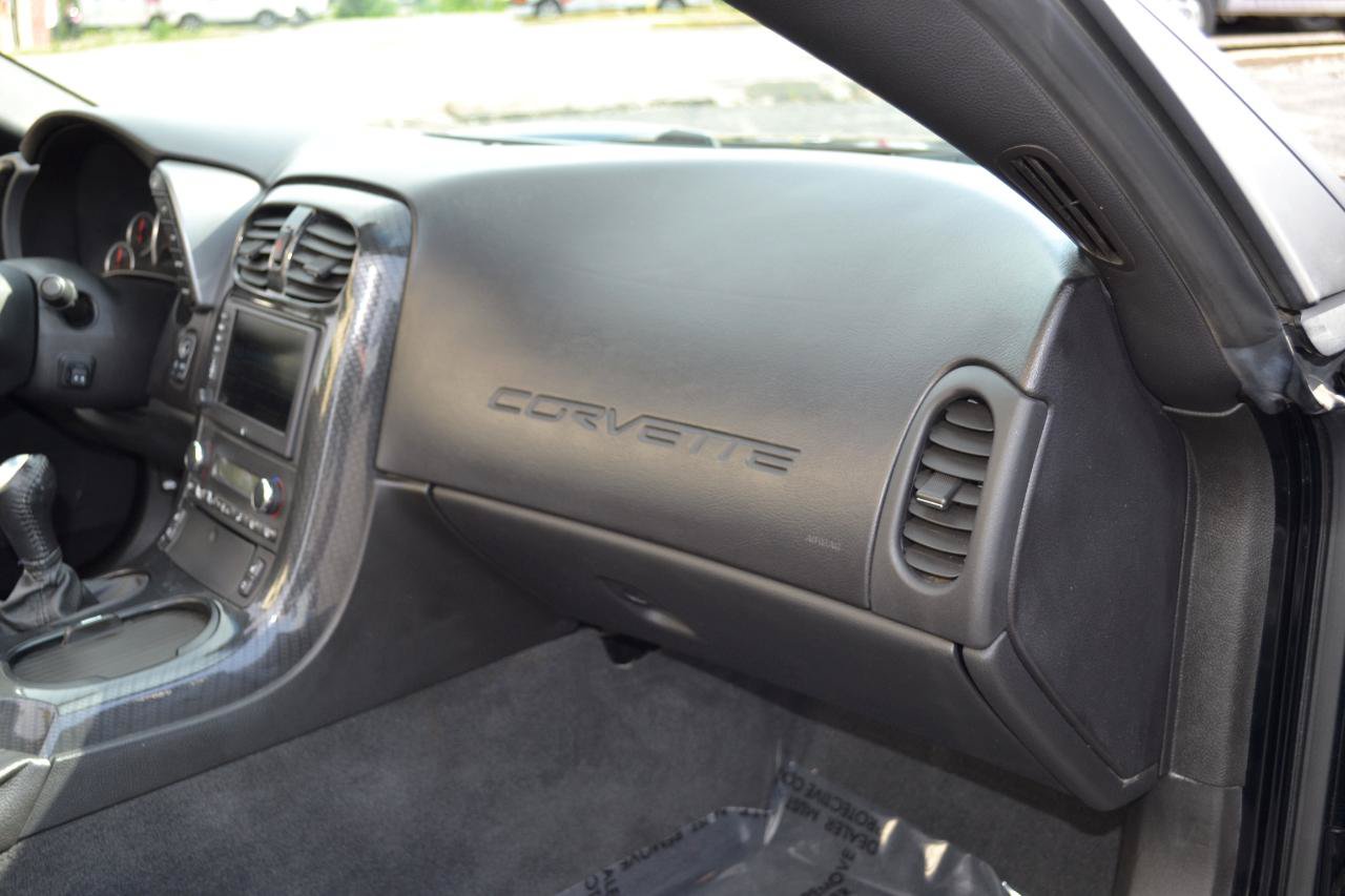 Used 2006 Chevrolet Corvette Convertible w/ Preferred Equipment Group RWD image 22