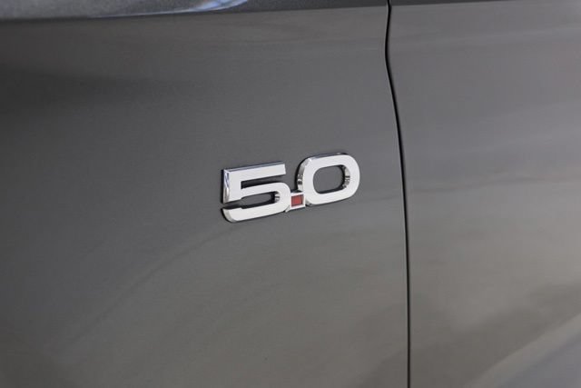 Used 2018 Ford Mustang GT Premium w/ Equipment Group 401A RWD image 14
