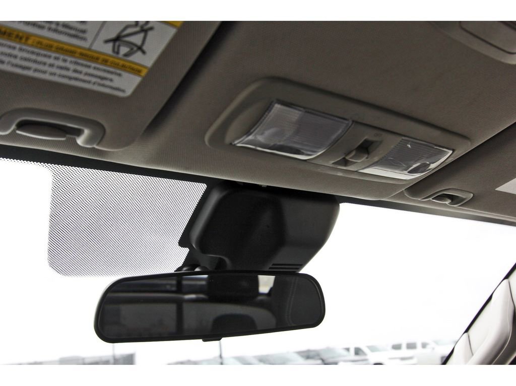 Used 2022 Nissan Frontier SV image 24