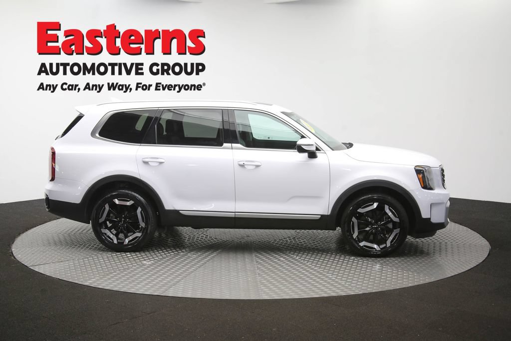 Used 2025 Kia Telluride S FWD image 50
