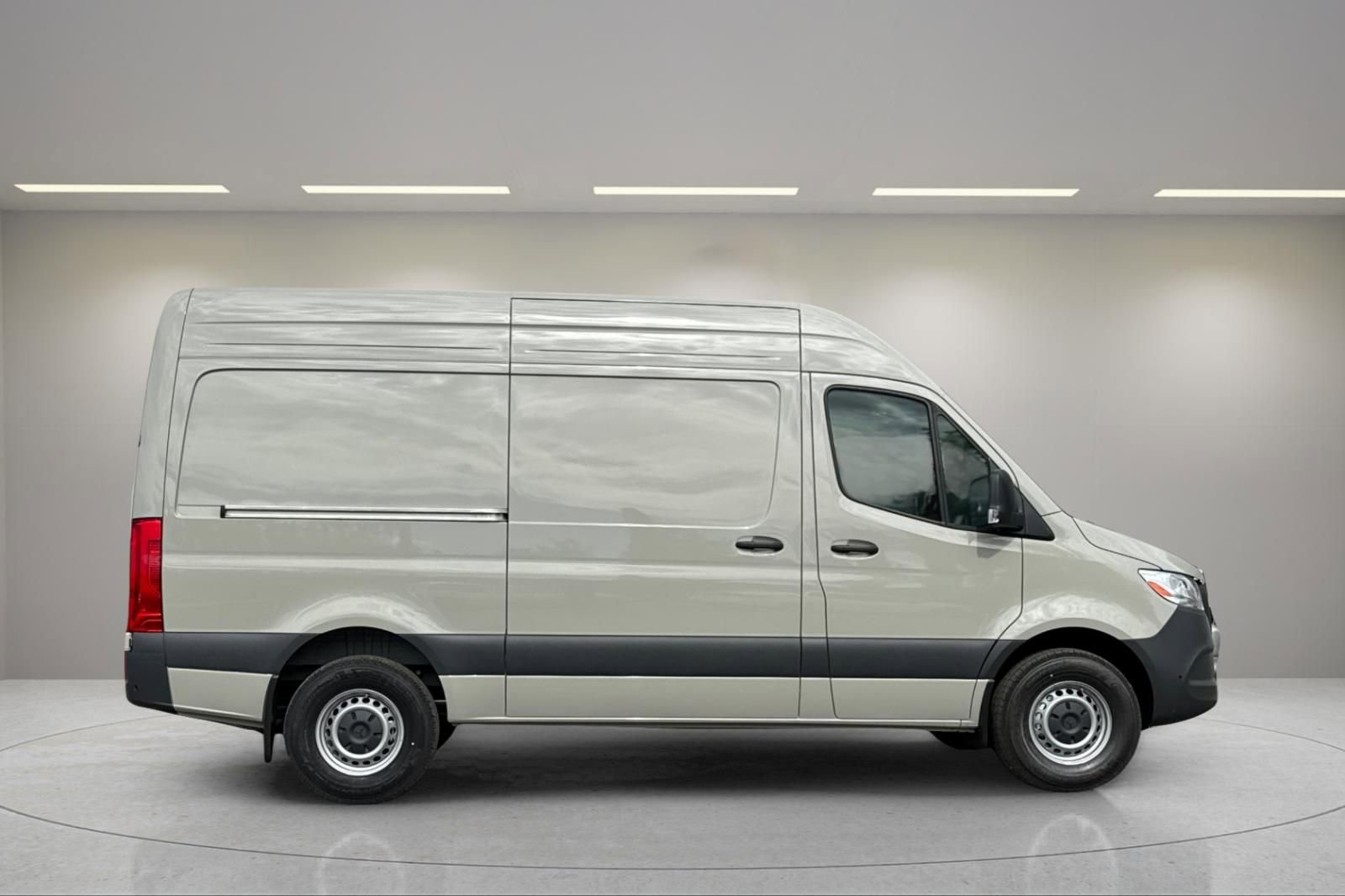 New 2025 Mercedes-Benz Sprinter 2500 image 3