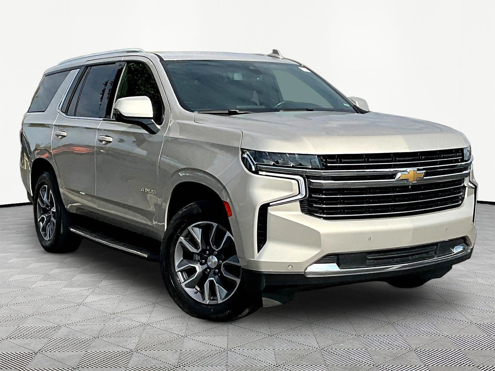 Used 2021 Chevrolet Tahoe LT w/ LT Signature Package AWD/4WD image 3