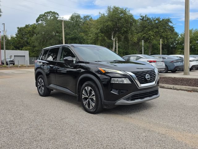 Certified 2022 Nissan Rogue SV FWD image 2