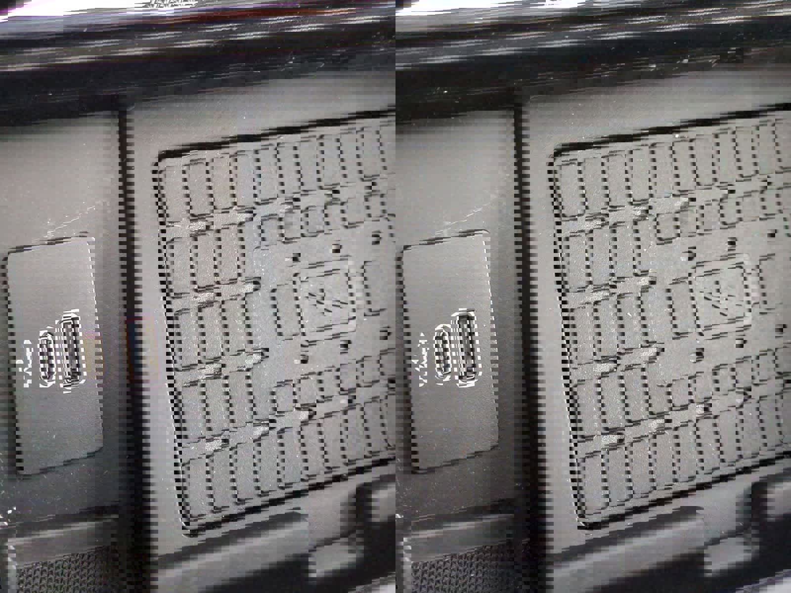 Used 2025 Ford F150 Platinum w/ Equipment Group 702A High image 32