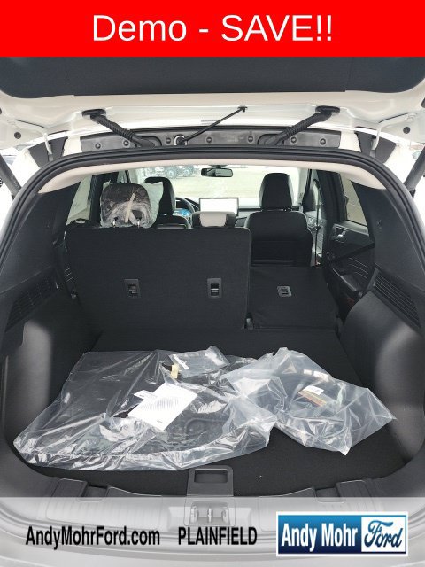 New 2025 Ford Escape SE w/ PHEV Premium Package FWD image 11