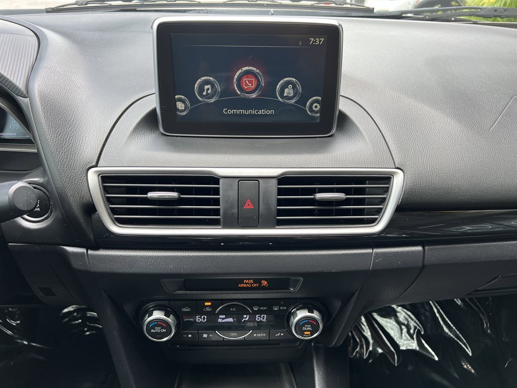 Used 2015 MAZDA MAZDA3 i Touring w/ Technology Package image 24