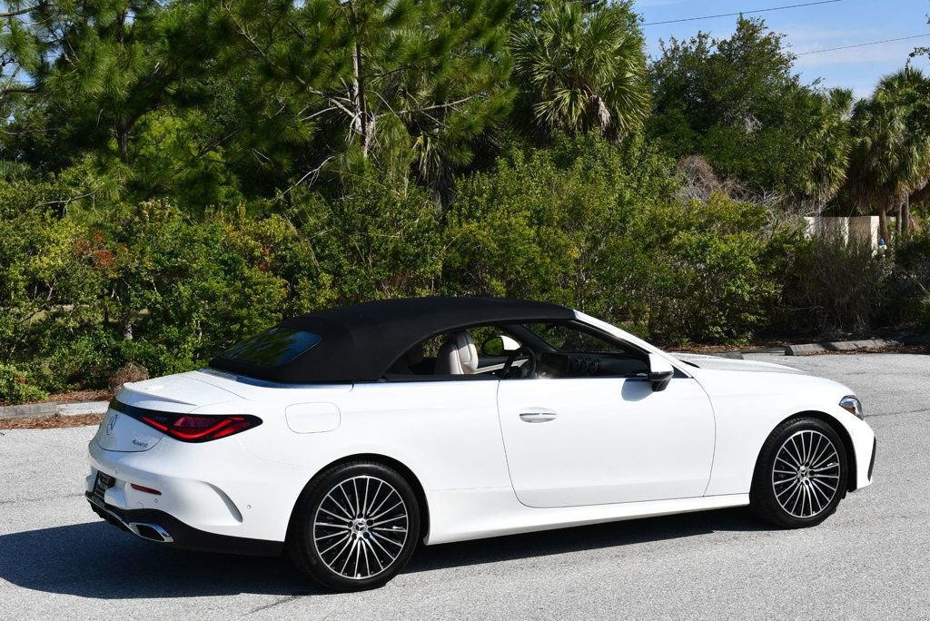 Used 2024 Mercedes-Benz CLE 450 4MATIC Cabriolet image 40