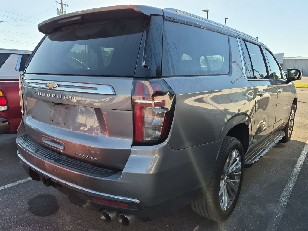 Used 2021 Chevrolet Suburban Premier w/ Premium Package AWD/4WD image 9