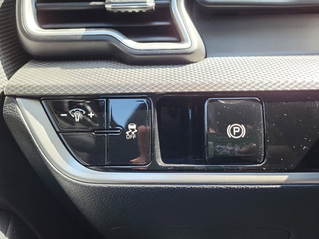 Used 2023 Kia Sportage LX image 21