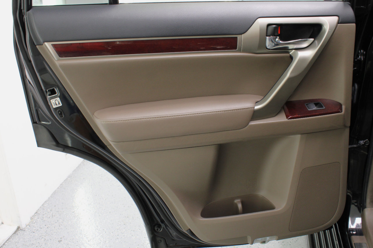 Used 2016 Lexus GX 460 w/ Premium Package image 42