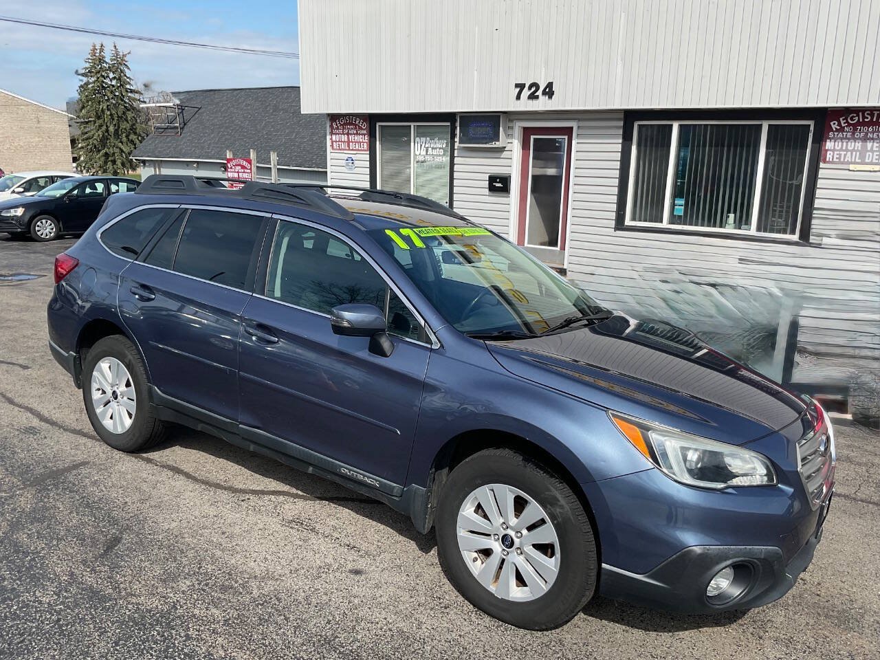 Used 2017 Subaru Outback 2.5i Premium AWD/4WD image 4