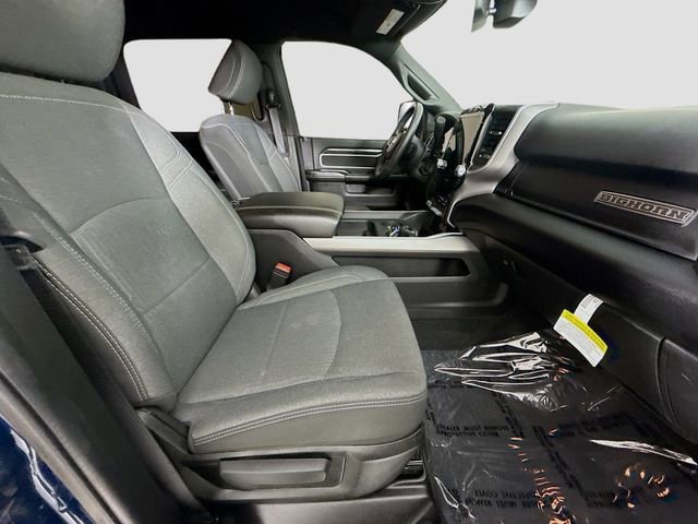 Used 2024 RAM 3500 Big Horn w/ Sport Appearance Package AWD/4WD image 28