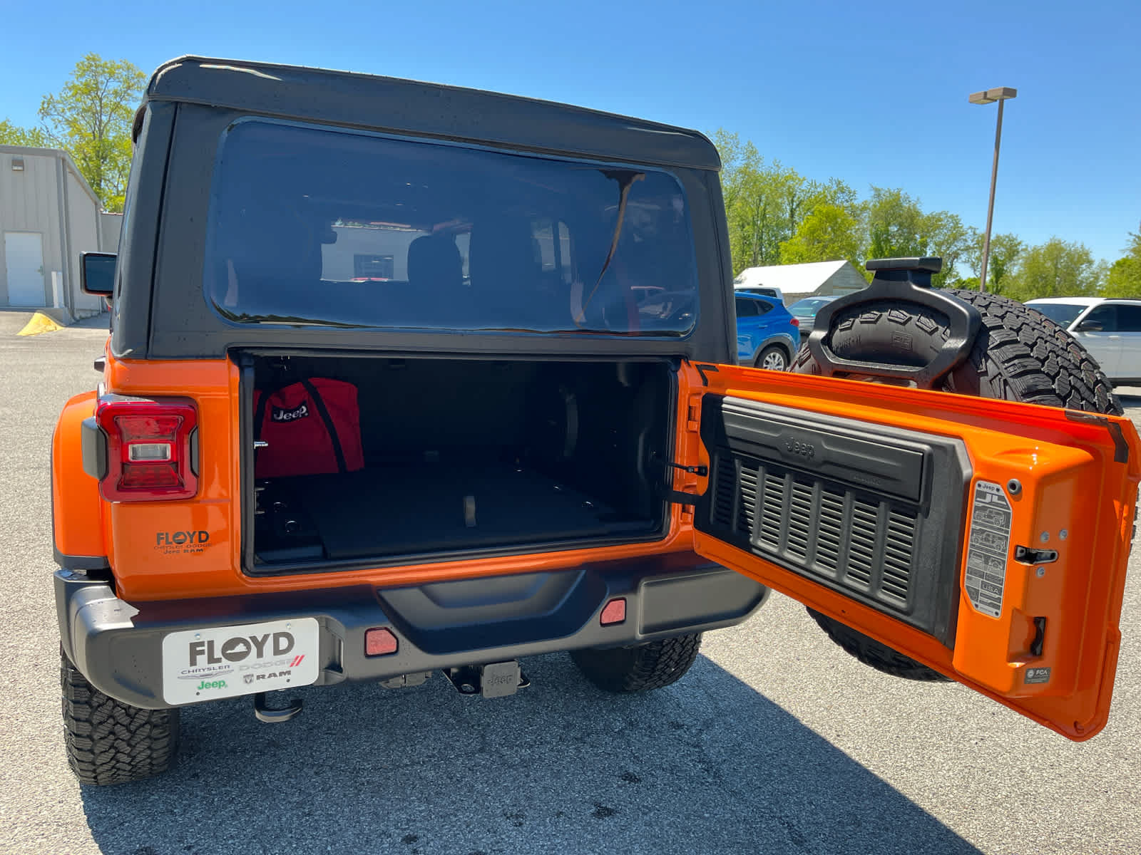 New 2026 Jeep Wrangler Unlimited Sahara AWD/4WD image 29