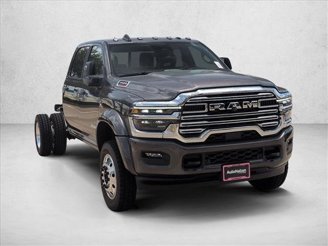 New 2026 RAM 4500 4x4 Crew Cab DRW w/ Laramie Trim Package image 7
