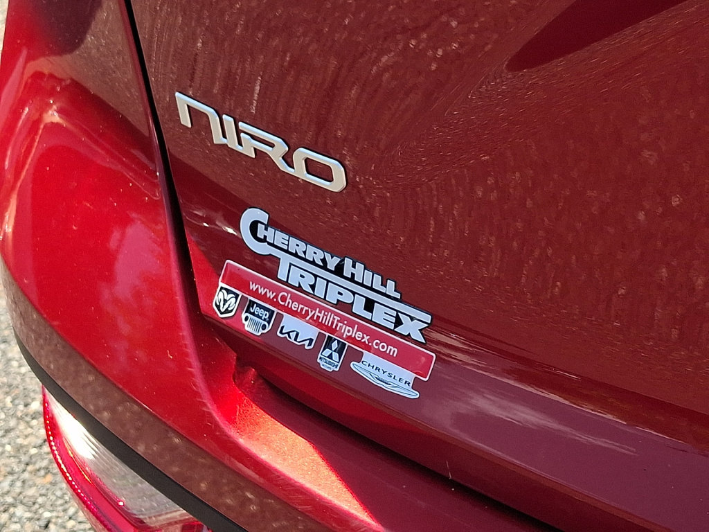 Used 2023 Kia Niro LX FWD image 23