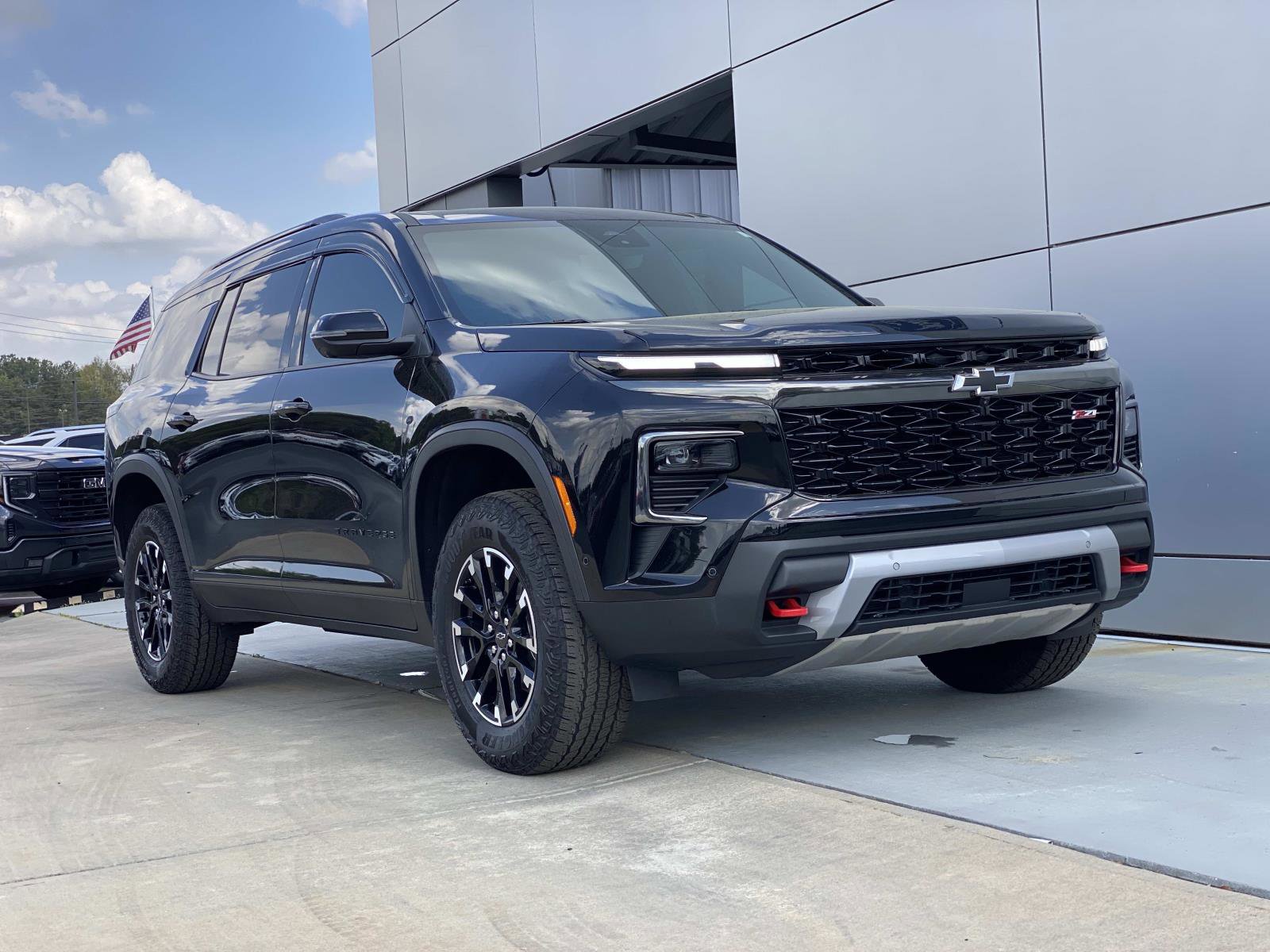 Used 2024 Chevrolet Traverse Z71 w/ Enhanced Driving Package