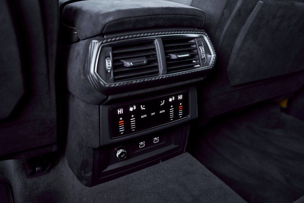 Used 2024 Lamborghini Urus Performante image 48