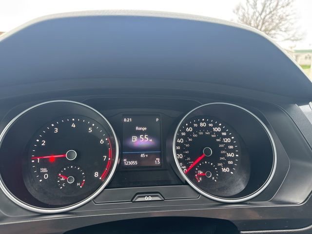 Used 2019 Volkswagen Tiguan SE w/ Panoramic Sunroof Package image 22