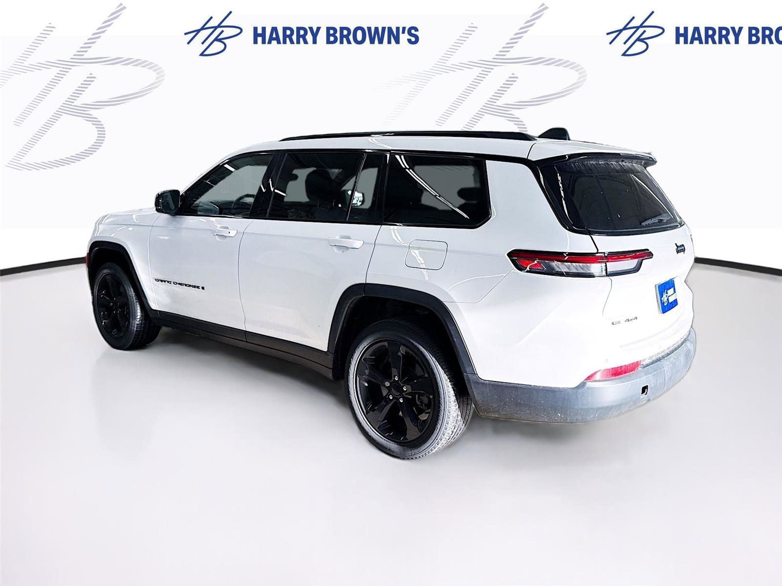 Used 2022 Jeep Grand Cherokee L Laredo AWD/4WD image 2