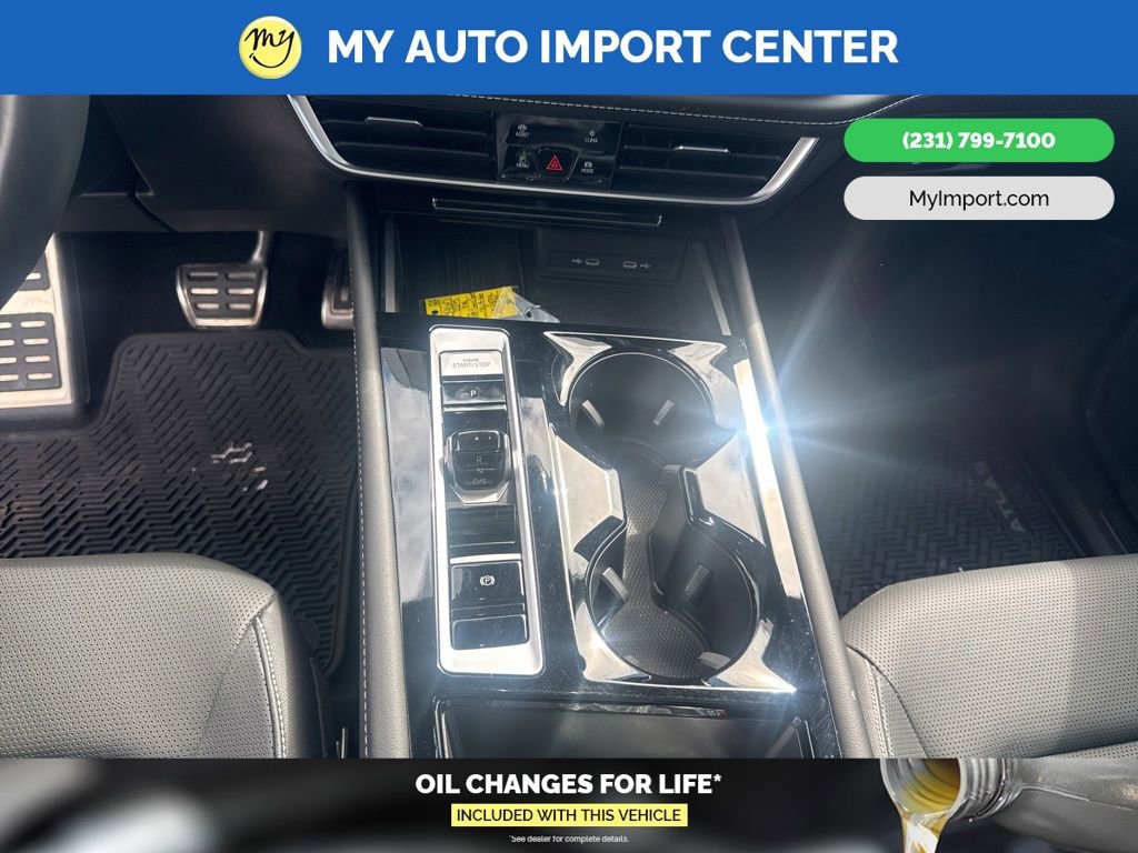 Used 2025 Volkswagen Atlas Cross Sport SEL R-Line AWD/4WD image 23