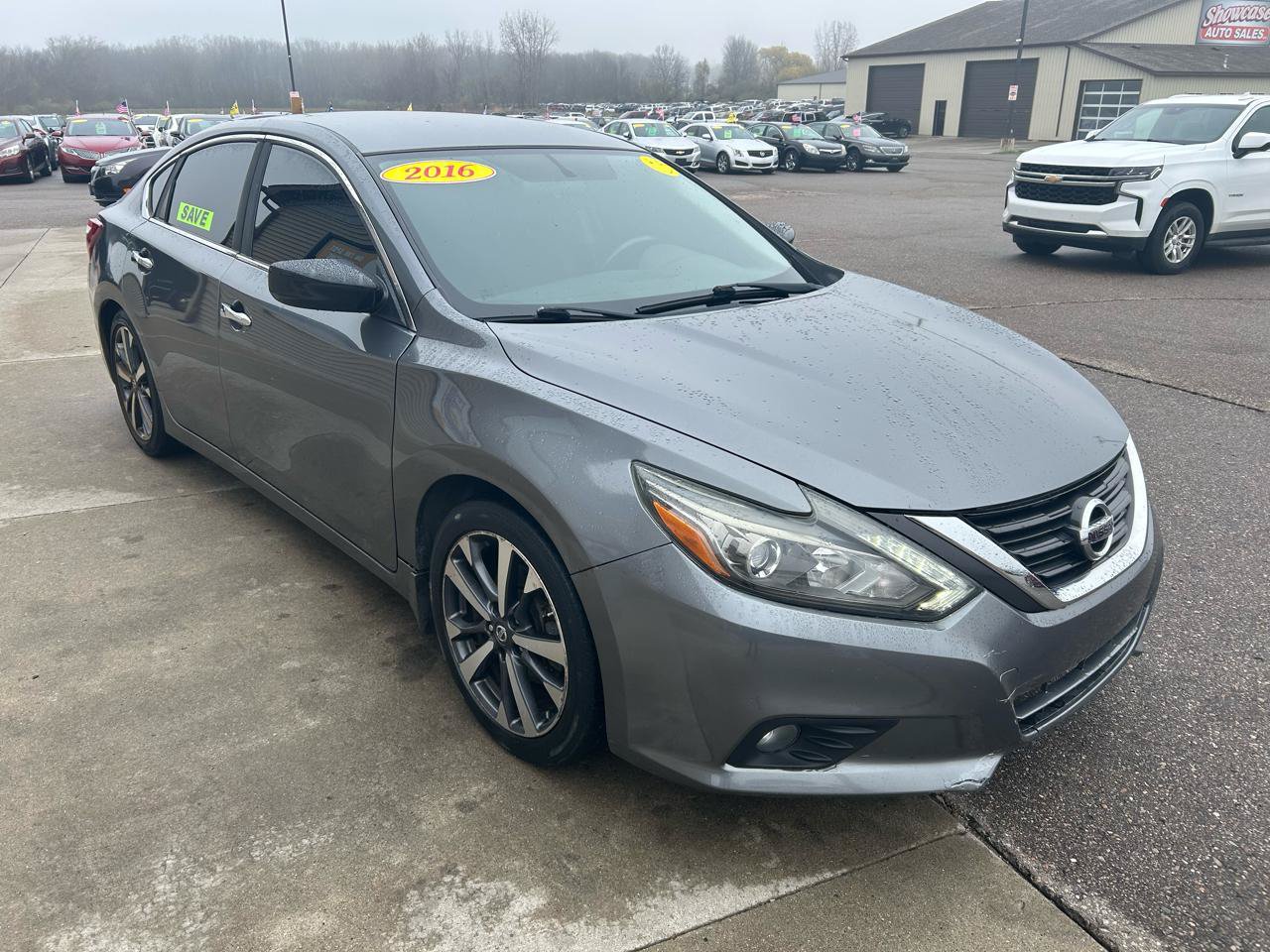 Used 2016 Nissan Altima 2.5 SR FWD image 3
