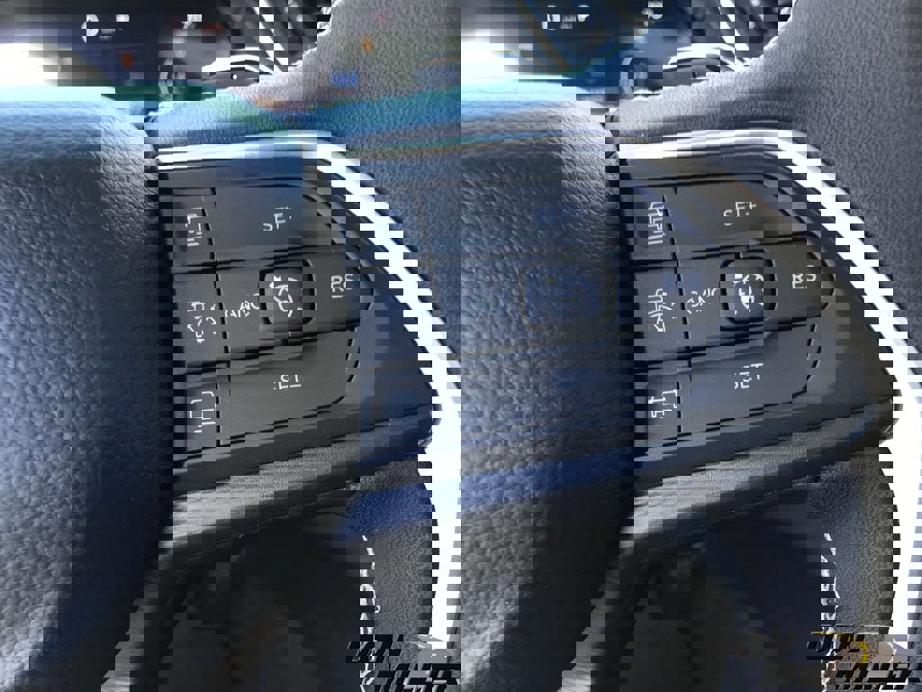 New 2025 Jeep Grand Cherokee Laredo image 16