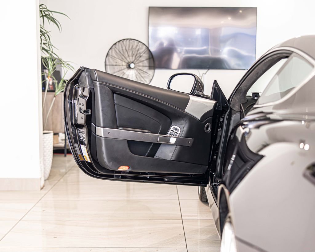 Used 2013 Aston Martin DB9 Coupe image 30