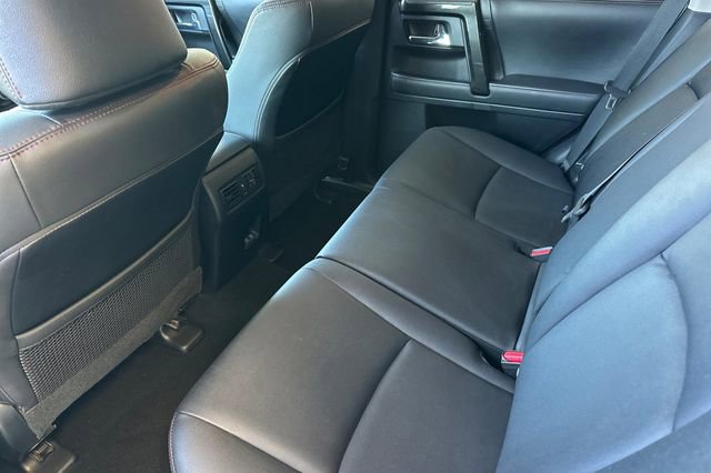 Used 2021 Toyota 4Runner TRD Off-Road Premium w/ Moonroof Package AWD/4WD image 14