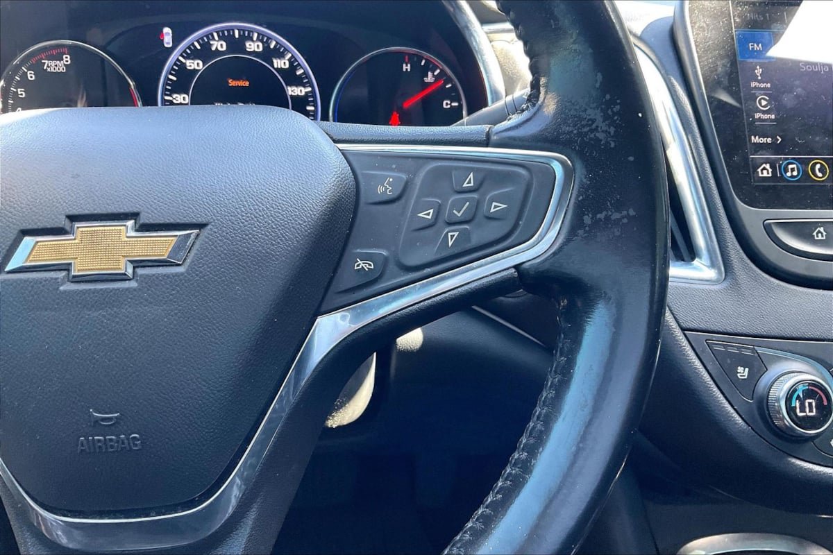 Used 2021 Chevrolet Malibu Premier FWD image 18