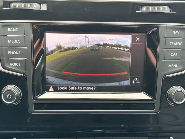 Used 2015 Volkswagen Golf S FWD image 30