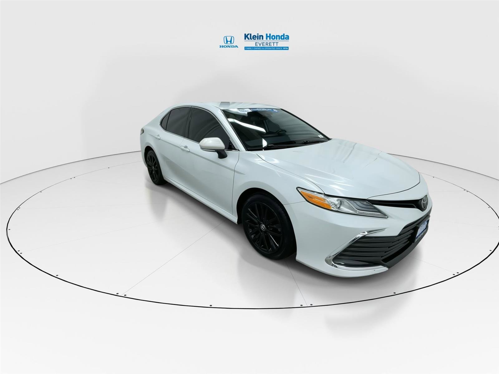 Used 2022 Toyota Camry XLE w/ Carpet Mat Package (TMS) image 4