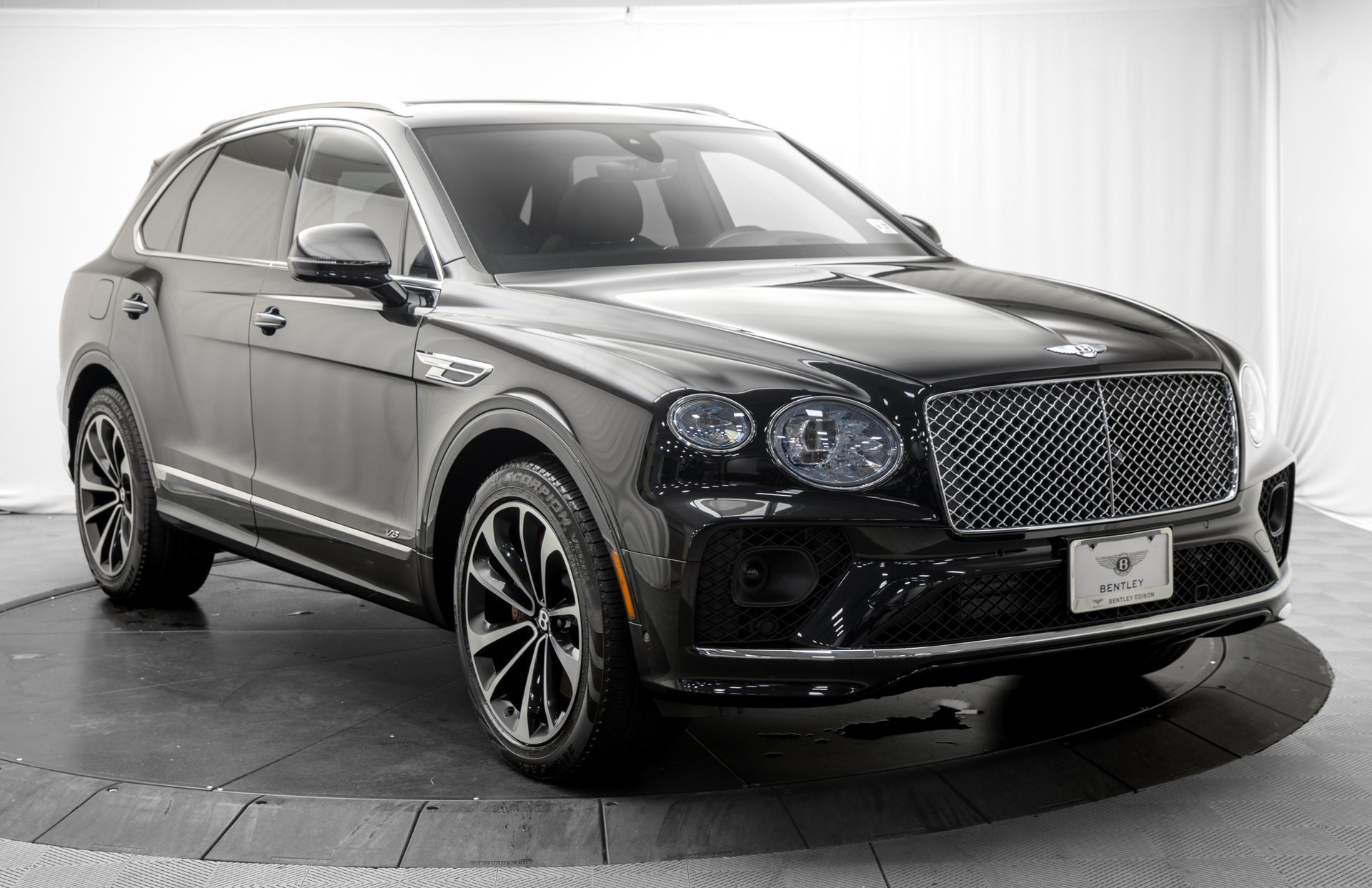 Certified 2022 Bentley Bentayga AWD/4WD image 12