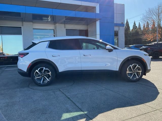 New 2026 Chevrolet Equinox EV LT image 9