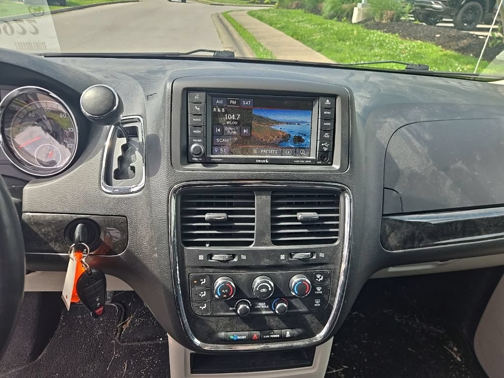 Used 2017 Dodge Grand Caravan SE w/ Power Window Group FWD image 8