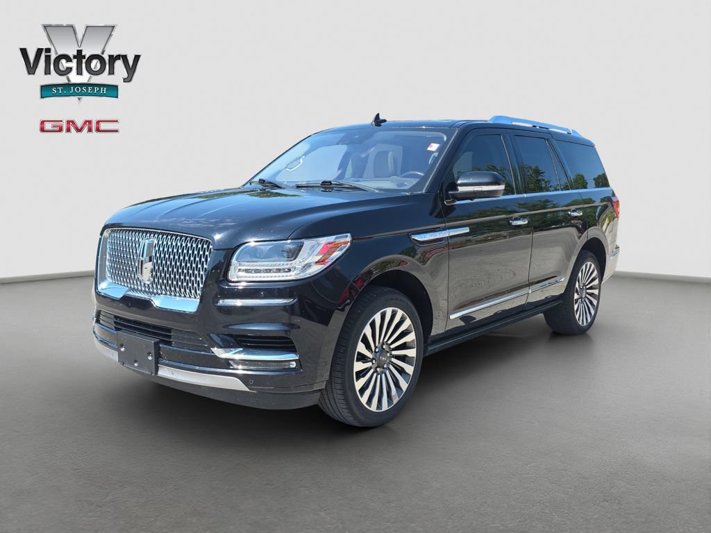 Used 2019 Lincoln Navigator Reserve AWD/4WD image 3