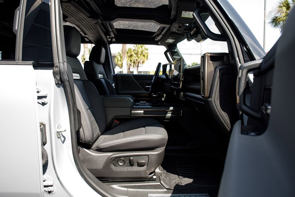 Used 2024 GMC Hummer EV 2X image 11