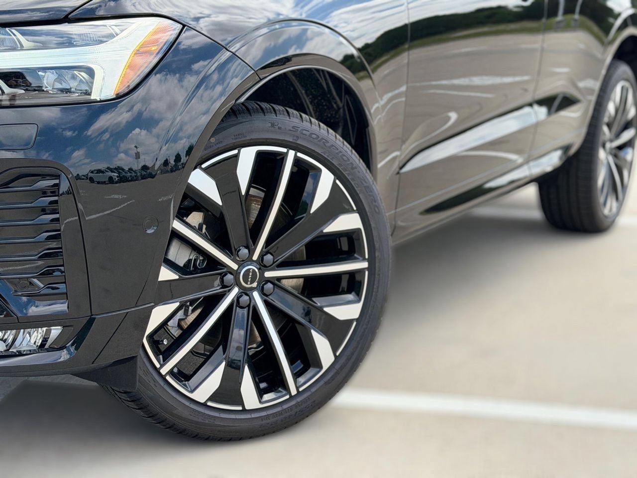 New 2027 Volvo XC60 B5 Ultra AWD/4WD image 7