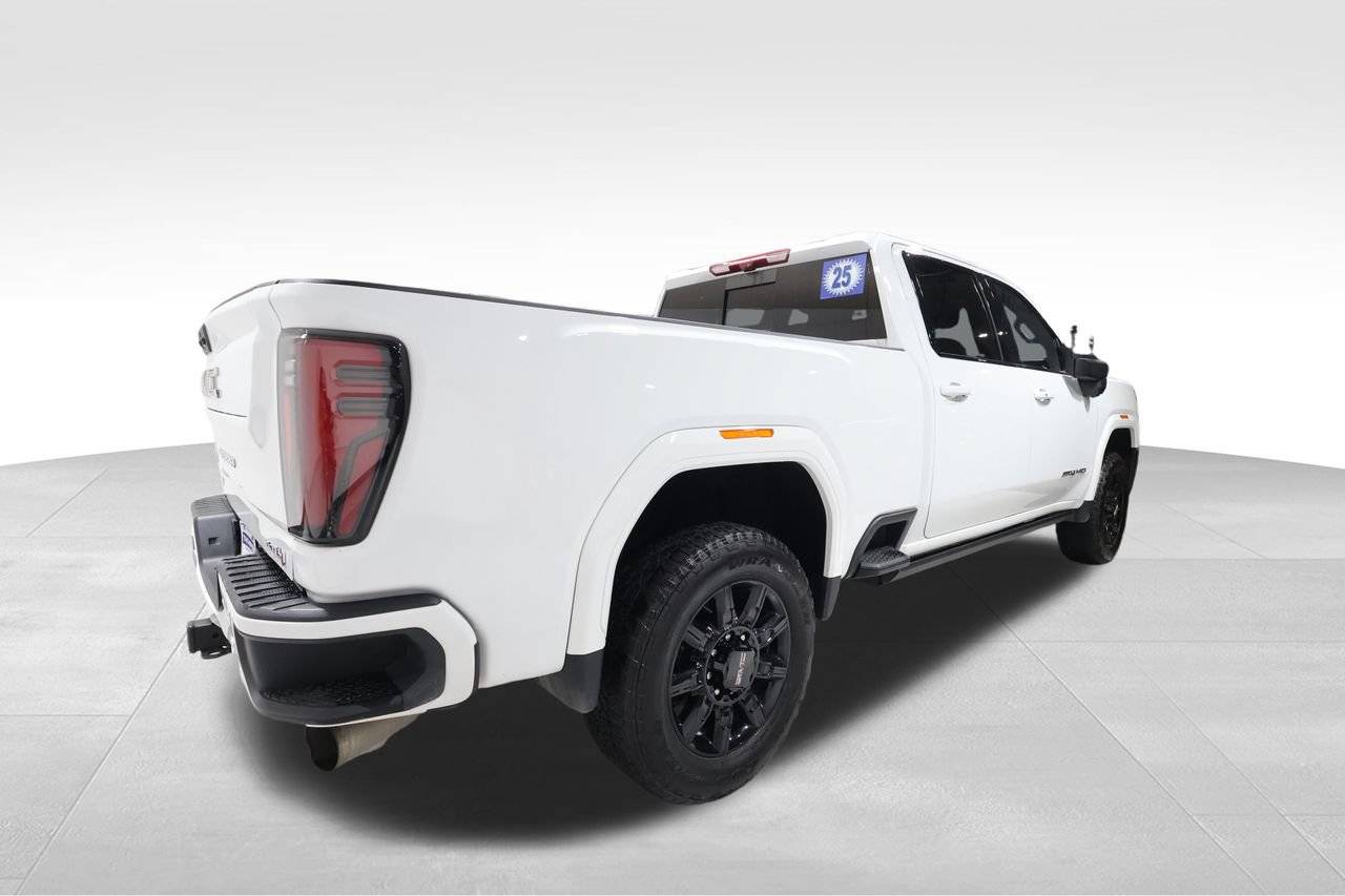 Used 2025 GMC Sierra 2500 AT4 w/ AT4 Premium Plus Package AWD/4WD image 4