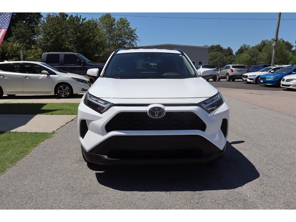 Used 2023 Toyota RAV4 XLE FWD image 10
