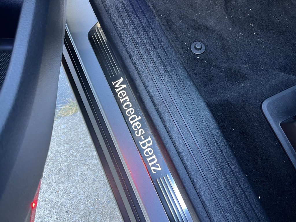 Used 2025 Mercedes-Benz GLE 450e 4MATIC image 16