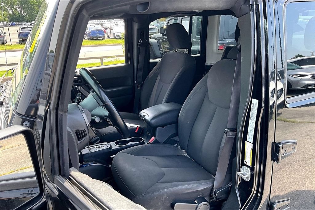 Used 2017 Jeep Wrangler Unlimited Sport w/ Quick Order Package 24S AWD/4WD image 32