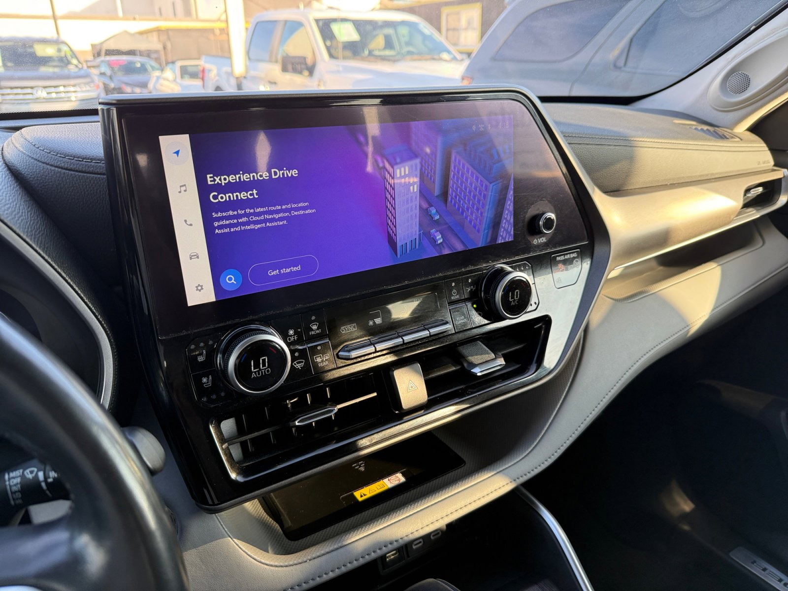 Used 2023 Toyota Highlander Limited image 19