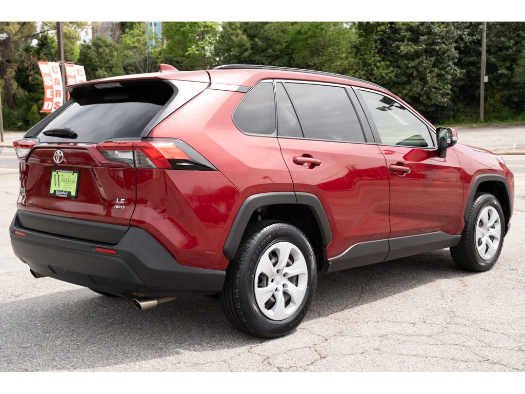 Used 2019 Toyota RAV4 LE image 8