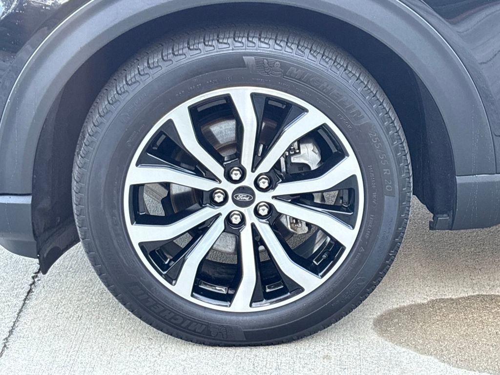 Used 2025 Ford Explorer ST-Line image 11