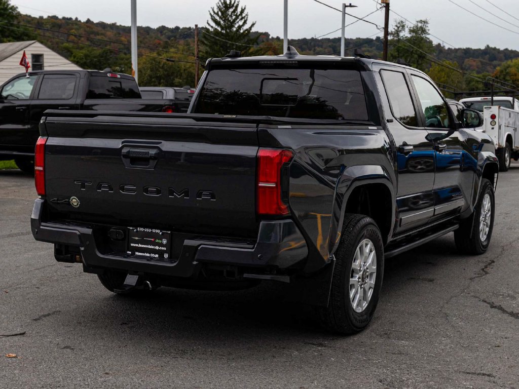 Used 2024 Toyota Tacoma SR5 AWD/4WD image 4