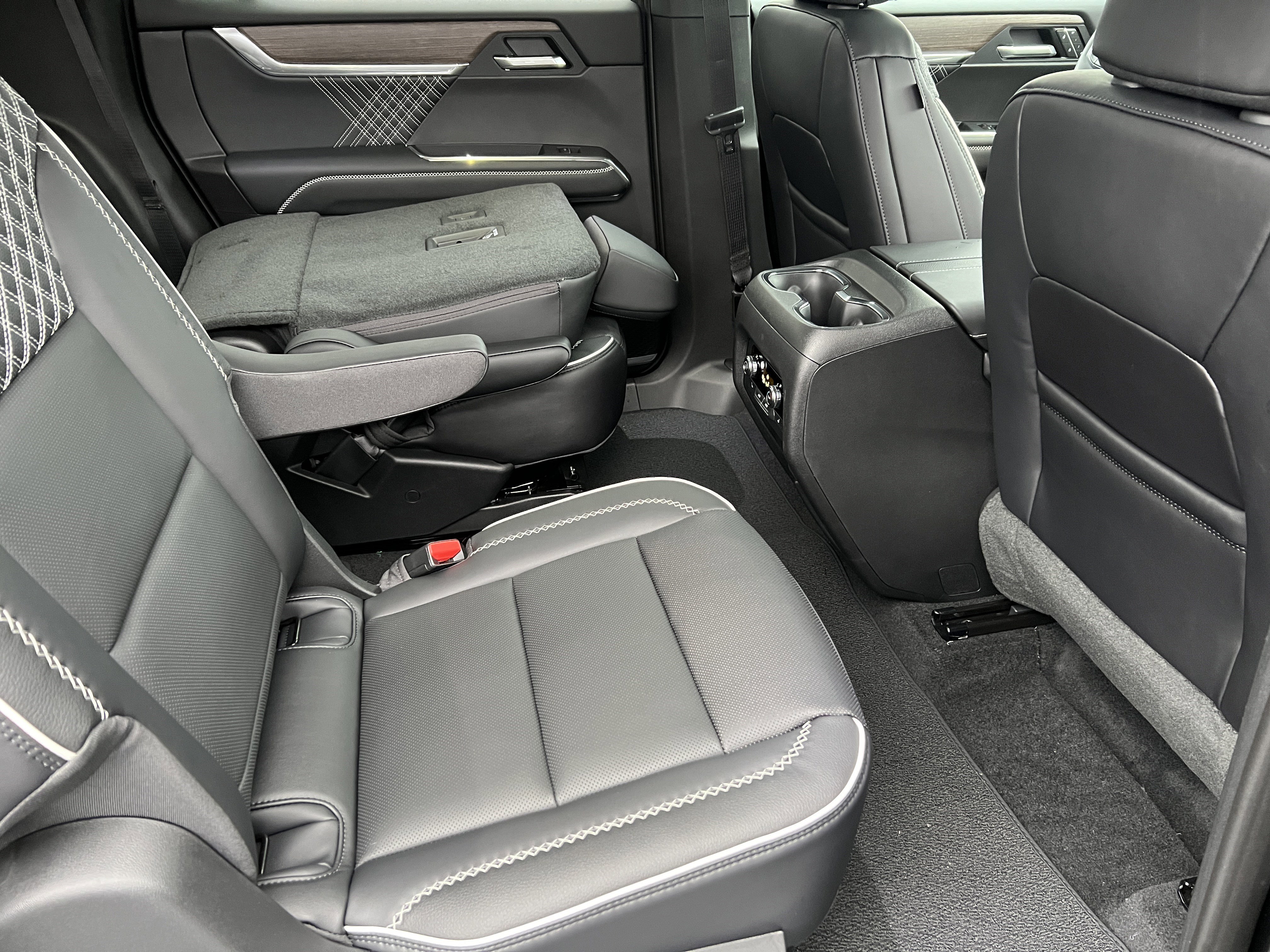 New 2026 GMC Acadia Denali w/ Super Cruise Package image 26