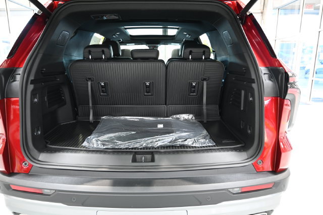 New 2027 Chevrolet Traverse LT w/ LPO, Floor Liner Package AWD/4WD image 29
