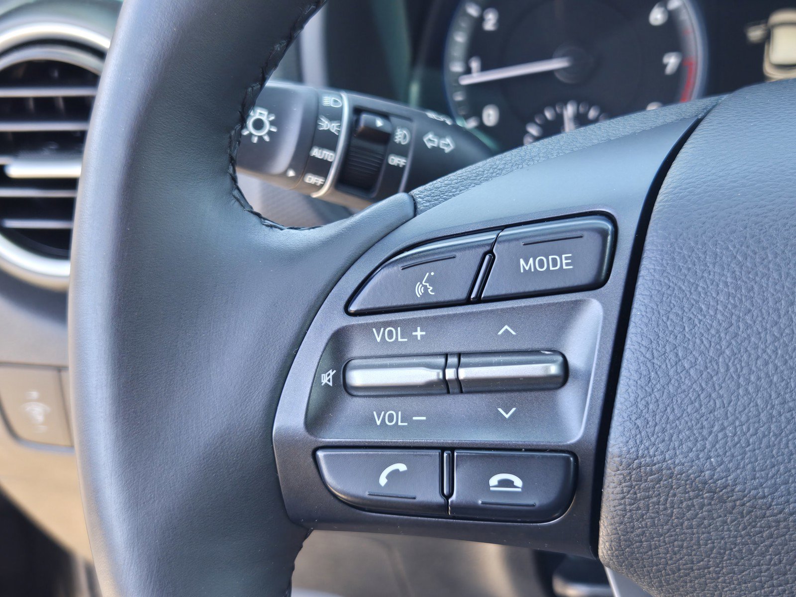 Used 2021 Hyundai Kona SEL Plus FWD image 25